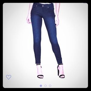 Guess Jeans 👖/ Power Skinny/ Ladies 👖